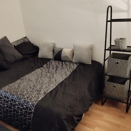 Ferienwohnung Parisian Vibes A Clichy Exterior foto